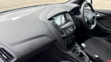 Ford Focus 1.0 EcoBoost 140 ST-Line Navigation 5dr Petrol Hatchback